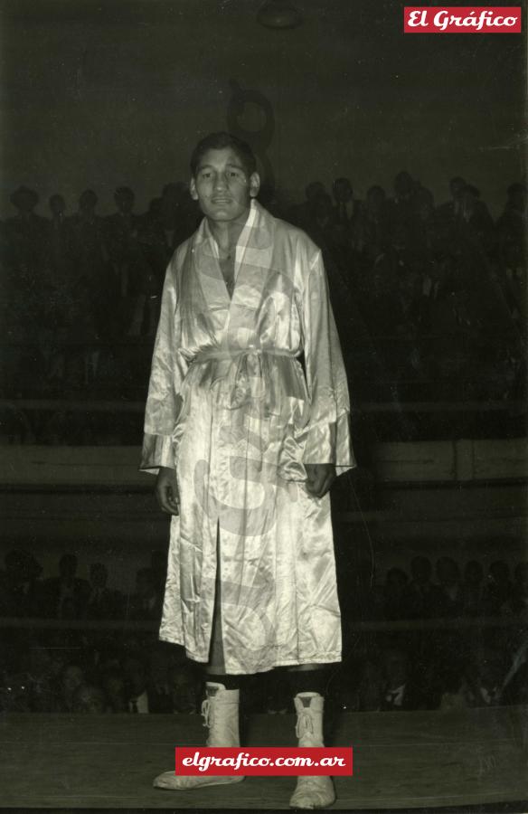 Imagen Victor "El Cacique" Zalazar medalla de Bronce en Medianos,  JJJOO de Melbourne 1956.