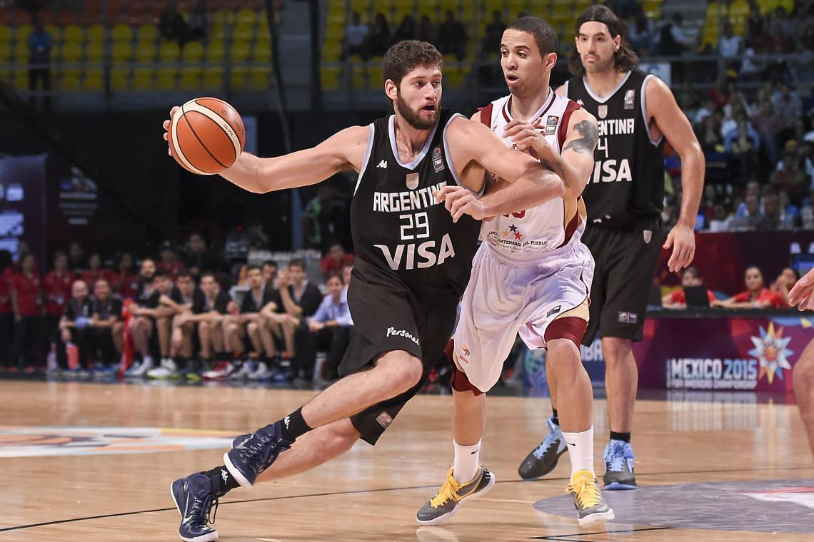 Imagen Garino, jugando para la Selección