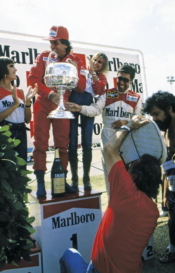 Imagen El gran Emerson Fittipaldi, una auténtica leyenda, ganador aquí en 1989 y 1993.