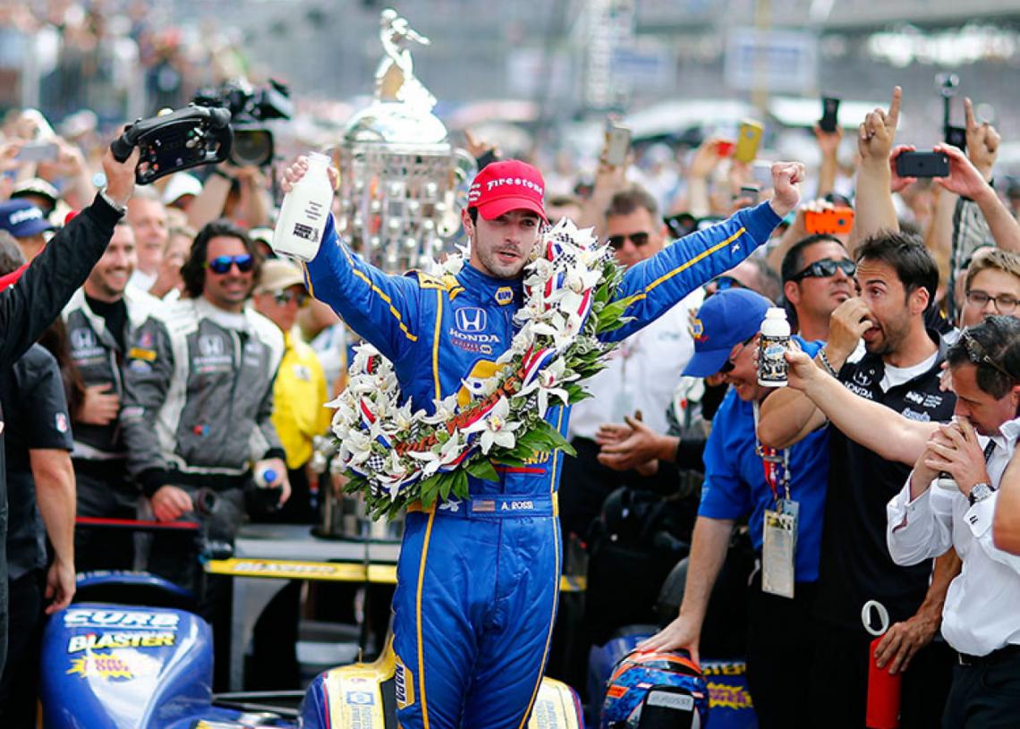Imagen Novato ganador, Alexander Rossi (californiano, 24 años) quedó afuera del Manor Marussia en la F1 y se abrazó a la gloria en estas 500 Millas.