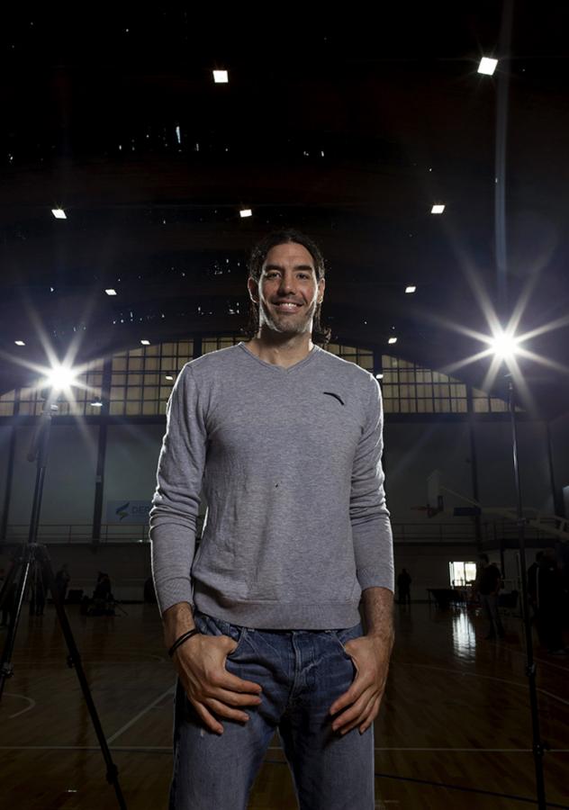 Imagen Es el segundo basquetbolista argentino en ser abanderado olímpico. Emanuel Ginóbili lo fue en 2008.