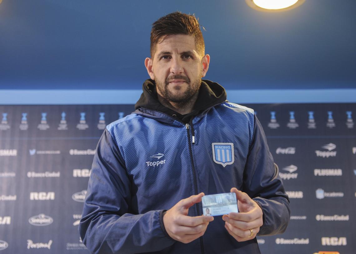 Imagen Orion, en su presentación en Racing. Foto: Télam