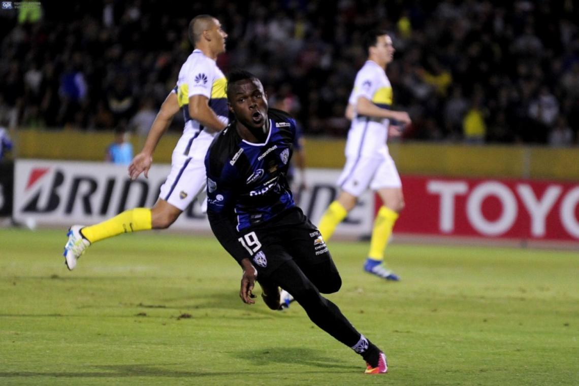 Imagen ANGULO festeja el golazo que le hizo a Boca, en la ida de las semifinales.