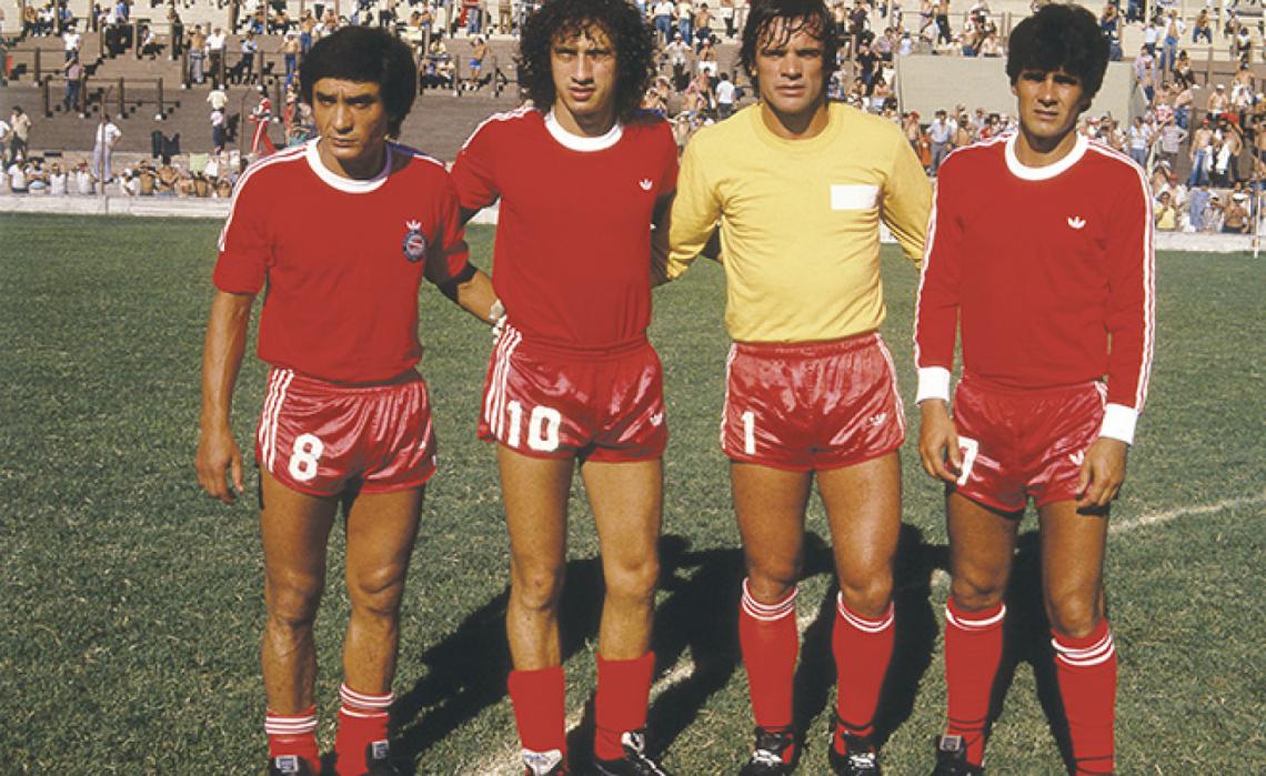 Imagen Algunos de los jugadores de Boca que pasaron a Argentinos, como parte del pase de Maradona: Salinas, Randazzo, Santos y Zanabria.