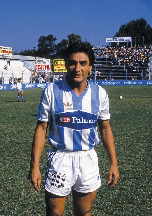 Imagen Tras su regreso de Colombia jugó en Racing de Córdoba (foto) y Alumni de Villa María.