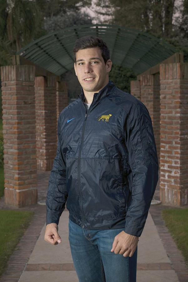 Tiene 21 años, jugó 15 partidos y metió dos tries en Los Pumas. Disputó un Mundial en Menores de 20 y otro en la Mayor.