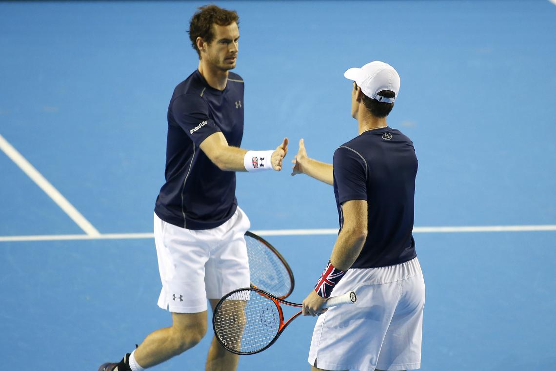 Imagen Los hermanos Murray salieron el primer set a recuperarse de las derrotas del viernes