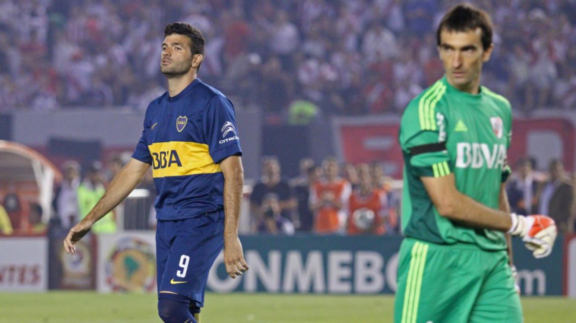 Imagen La imagen de Barovero tras atajarle el penal histórico a Gigliotti.