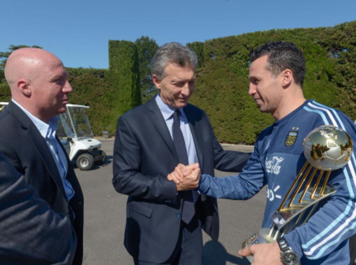 Imagen Con el presidente Macri y con Mac Allister, actual Secretario de Deportes.