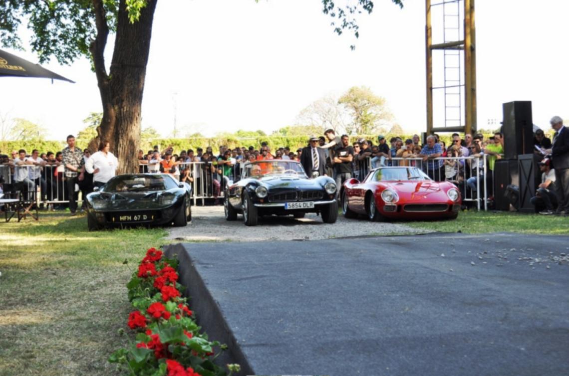 Imagen LA FERRARI 250 LM, único ejemplar en Latinoamérica, conformó una terna final junto a un FORD GT 40 y a un BMW 507 Primera Serie 1957