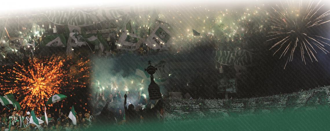 Fiesta de los hinchas de Atlético Nacional en Medellín, Colombia.