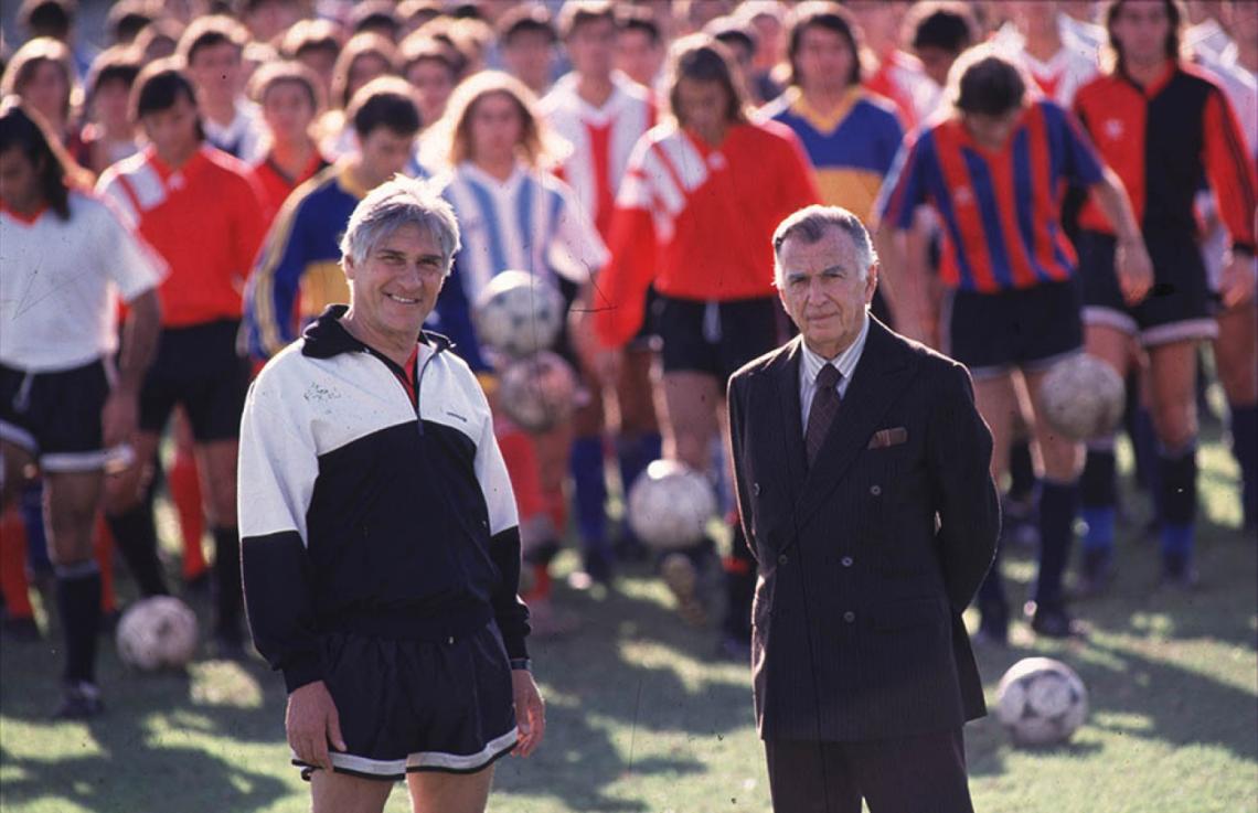 Imagen Linda nota hecha para El Gráfico en 1993 con otro gran maestro de inferiores, como lo fue Ernesto Duchini, ya fallecido.
