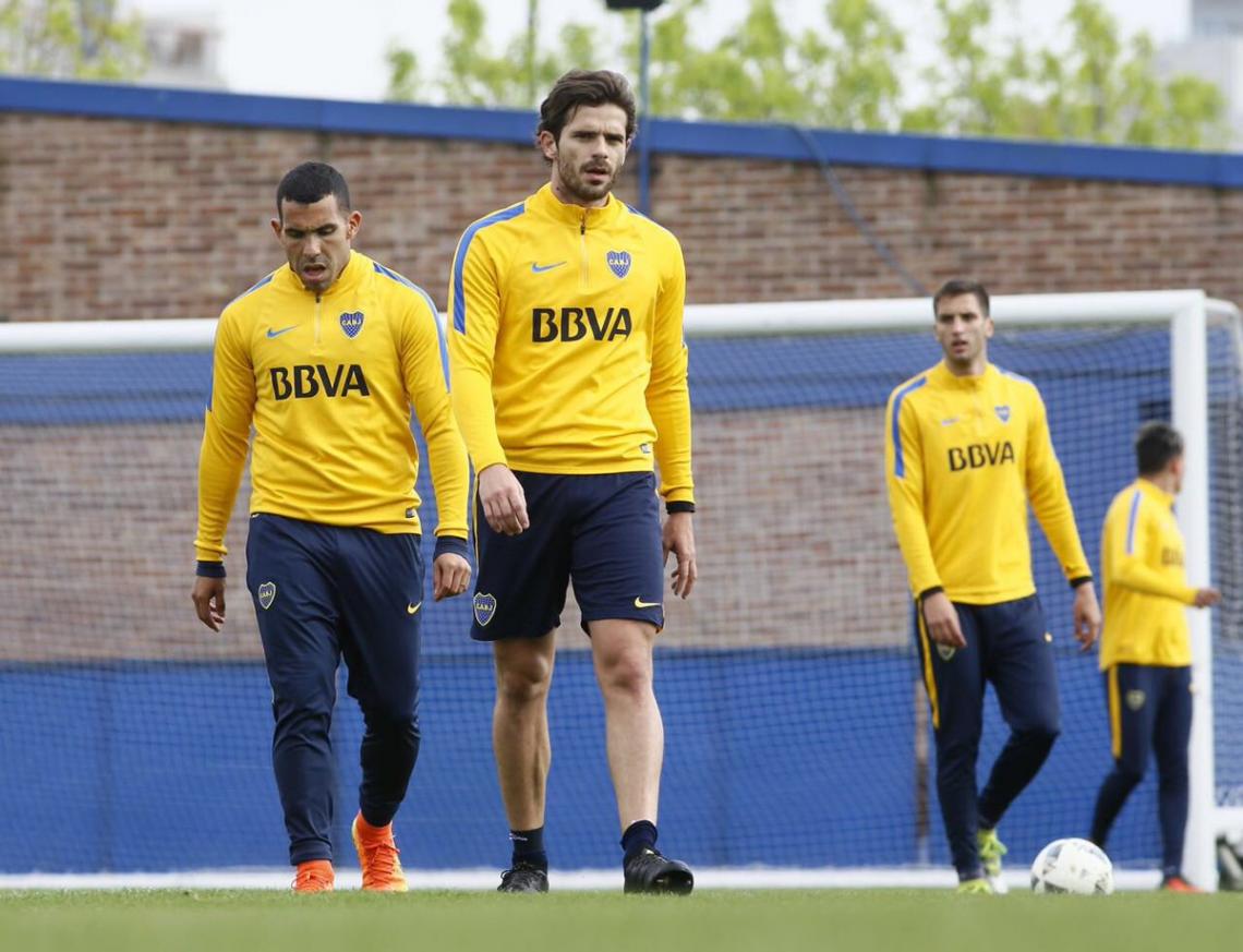 Imagen Gago y Tevez, entre los convocados