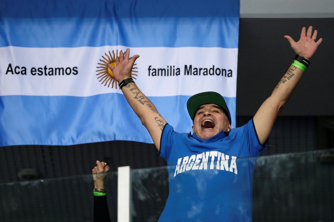Imagen El Diego, alentando