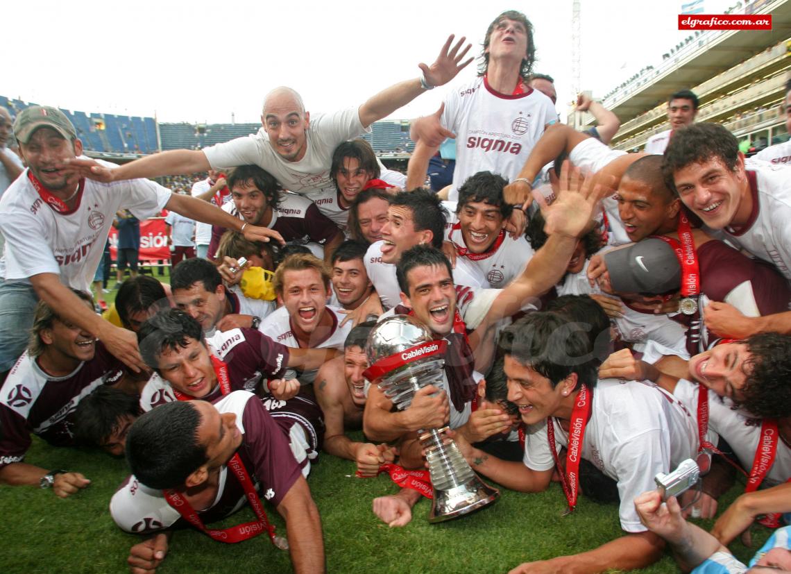 Imagen eg lanus campeon2007 A