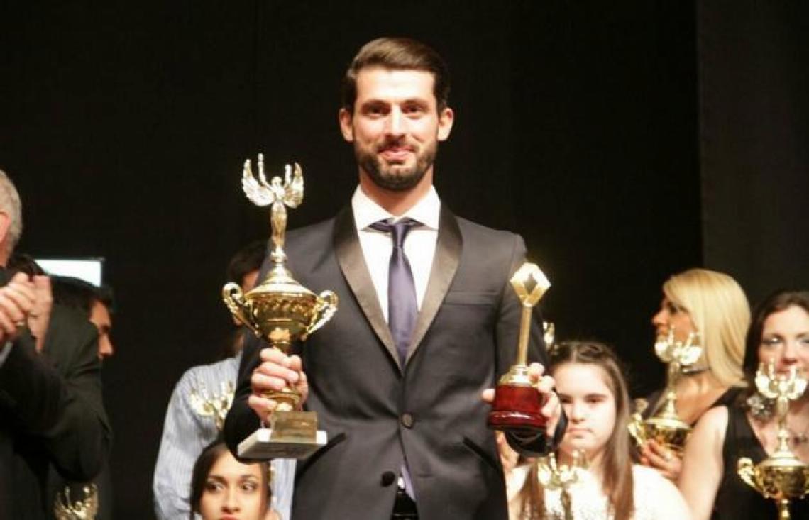 Imagen Pechito, con su premio