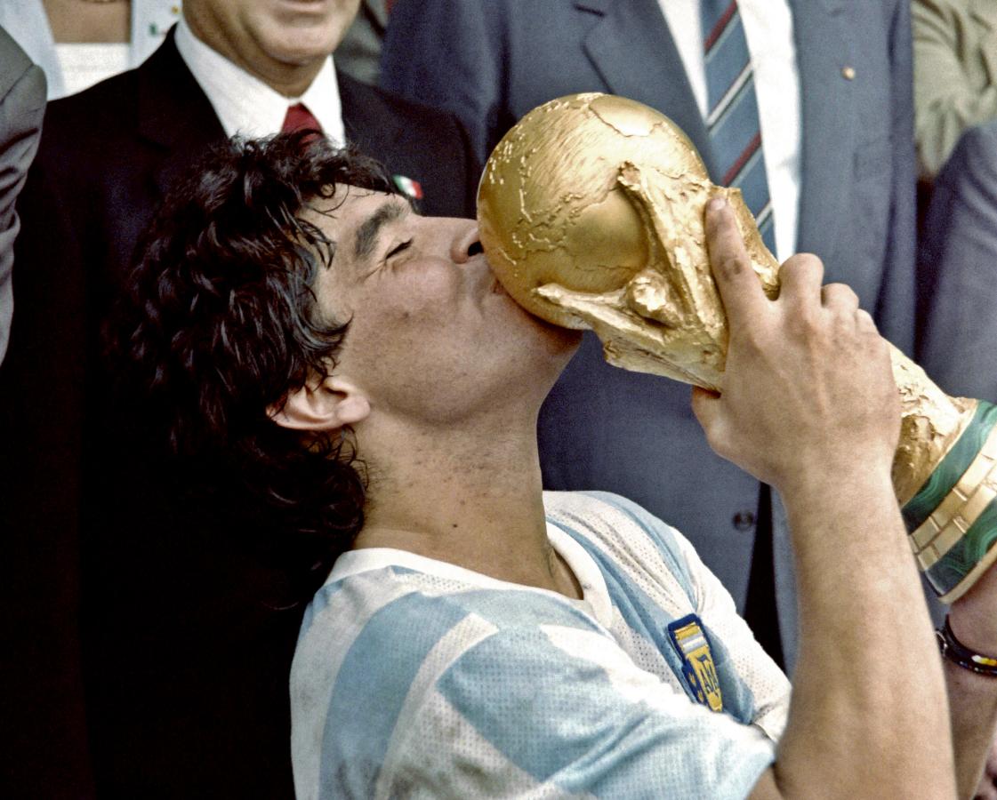 Imagen La página más dorada de Diego Armando Maradona fue en el Estadio Azteca. Foto: AFP