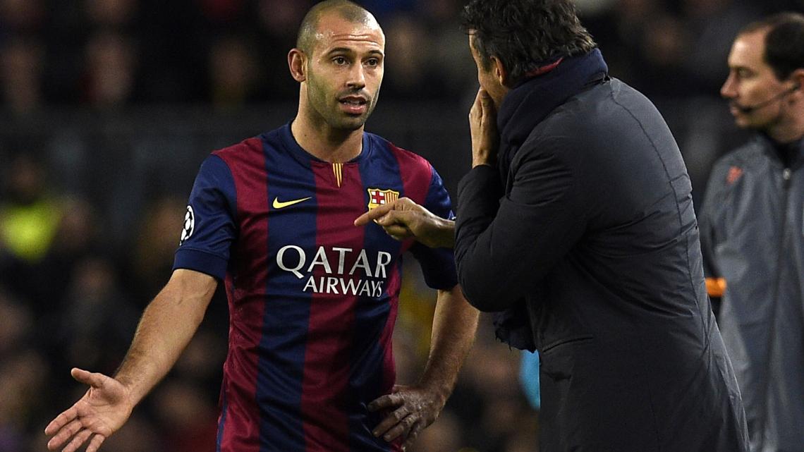 Imagen Mache recibe indicaciones de Luis Enrique durante un partido
