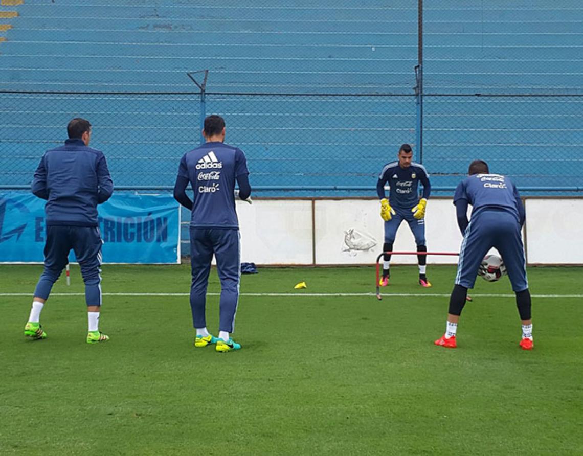 Entrenando a Romero, Guzmán y Andújar.