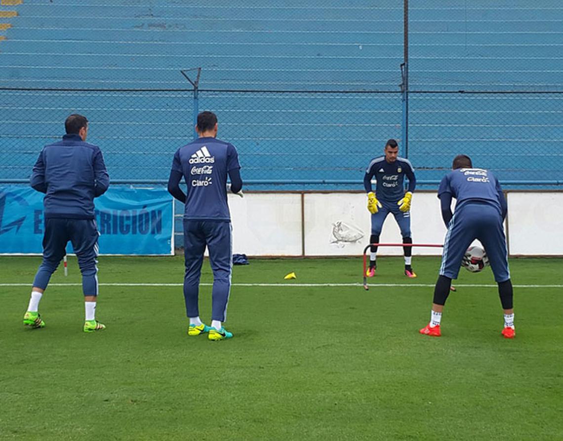 Imagen Entrenando a Romero, Guzmán y Andújar. 