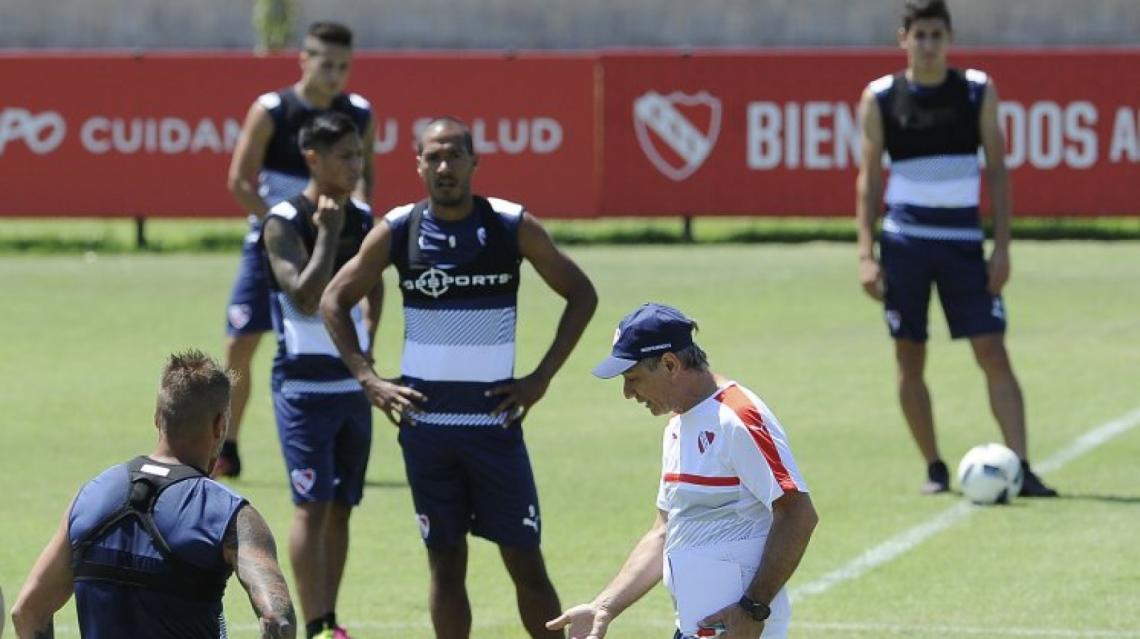 Imagen Holan, en la práctica del Rojo