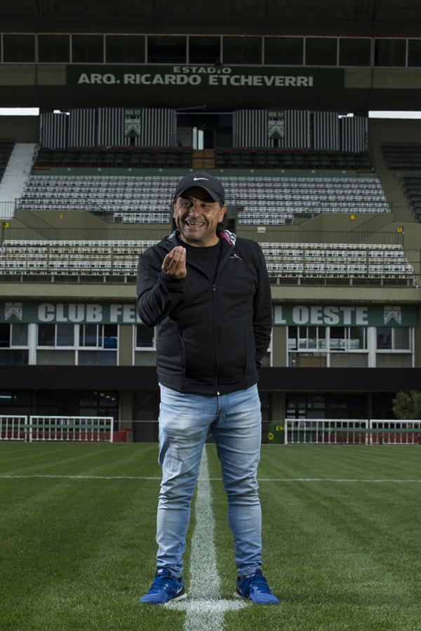En Ferro llegó a estar primero en la tabla pero una racha de 8 empates lo terminó eyectando en diciembre.