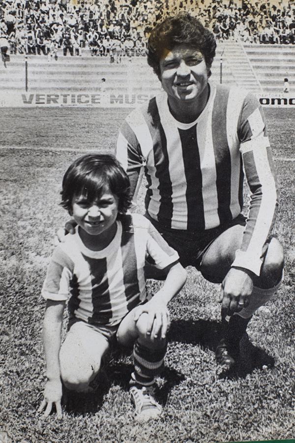 Imagen Mascota del equipo, con uno de los grandes ídolos del club, Daniel Willington.
