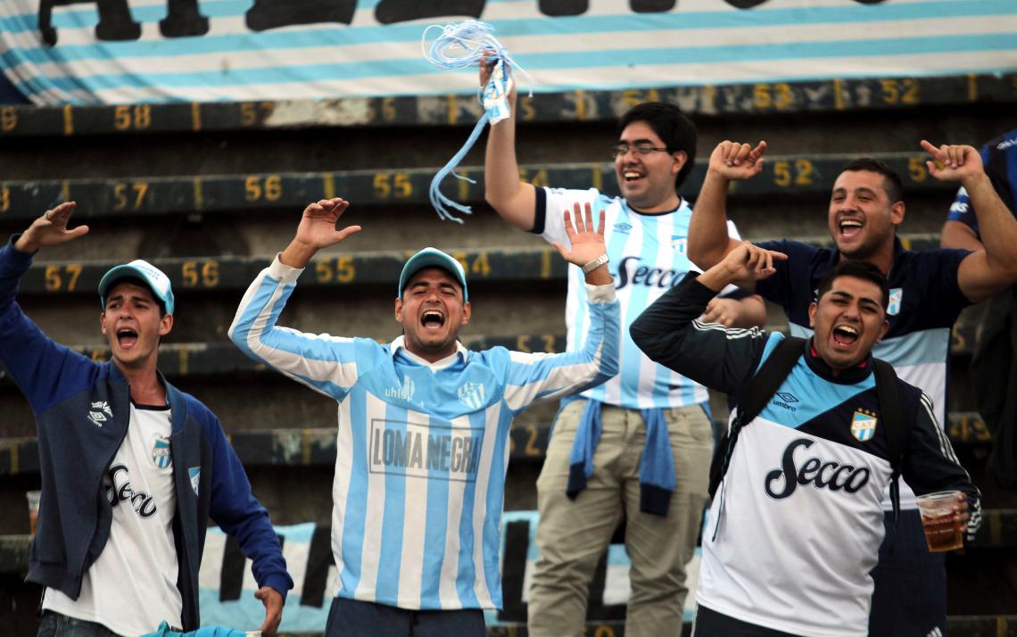 Imagen Los hinchas aguardando en la previa.