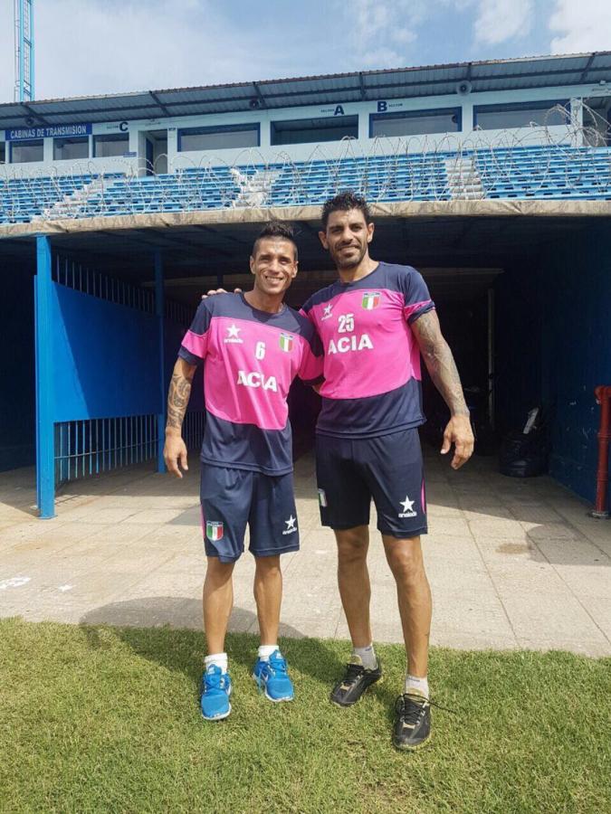Imagen Tula y Lázzaro, con sus nuevos colores
