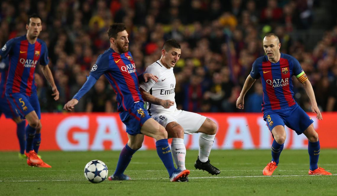 Imagen Verratti, forcejeando con Messi en la última serie de Champions League.