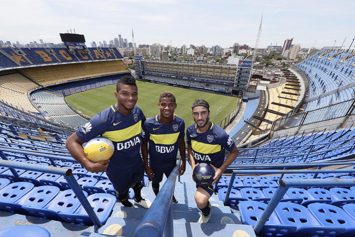 Imagen Frank, Wilmar y Sebastián están a la altura de Boca. Se sorprendieron con la vista desde la tercera bandeja de la Bombonera.