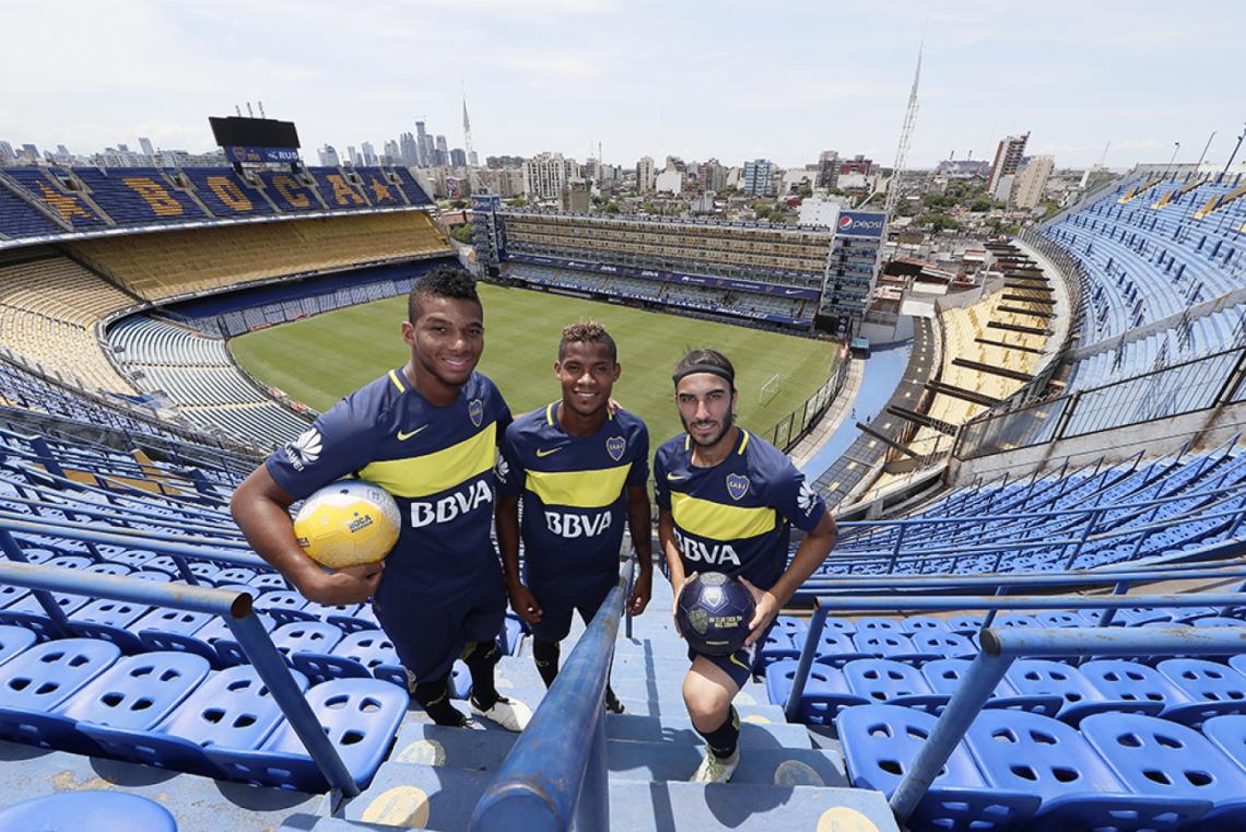 Imagen Frank, Wilmar y Sebastián están a la altura de Boca. Se sorprendieron con la vista desde la tercera bandeja de la Bombonera.