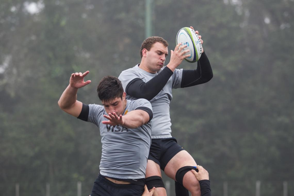 Imagen Larrague, en una práctica con Jaguares.