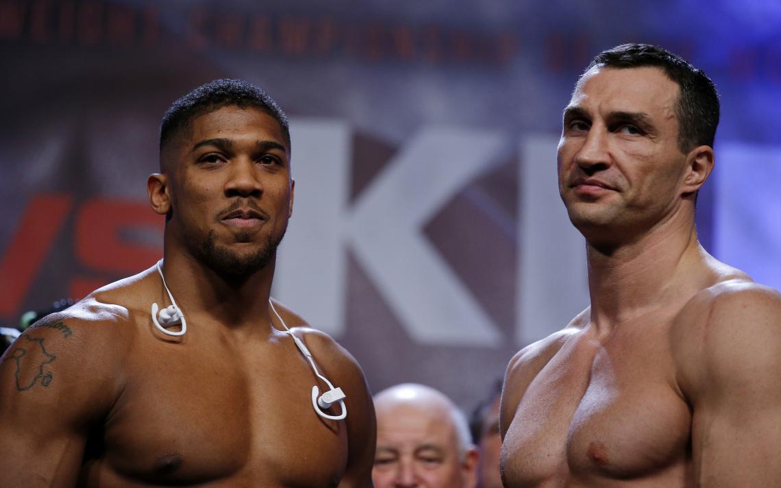 Imagen Joshua y Klitschko, tras el pesaje.