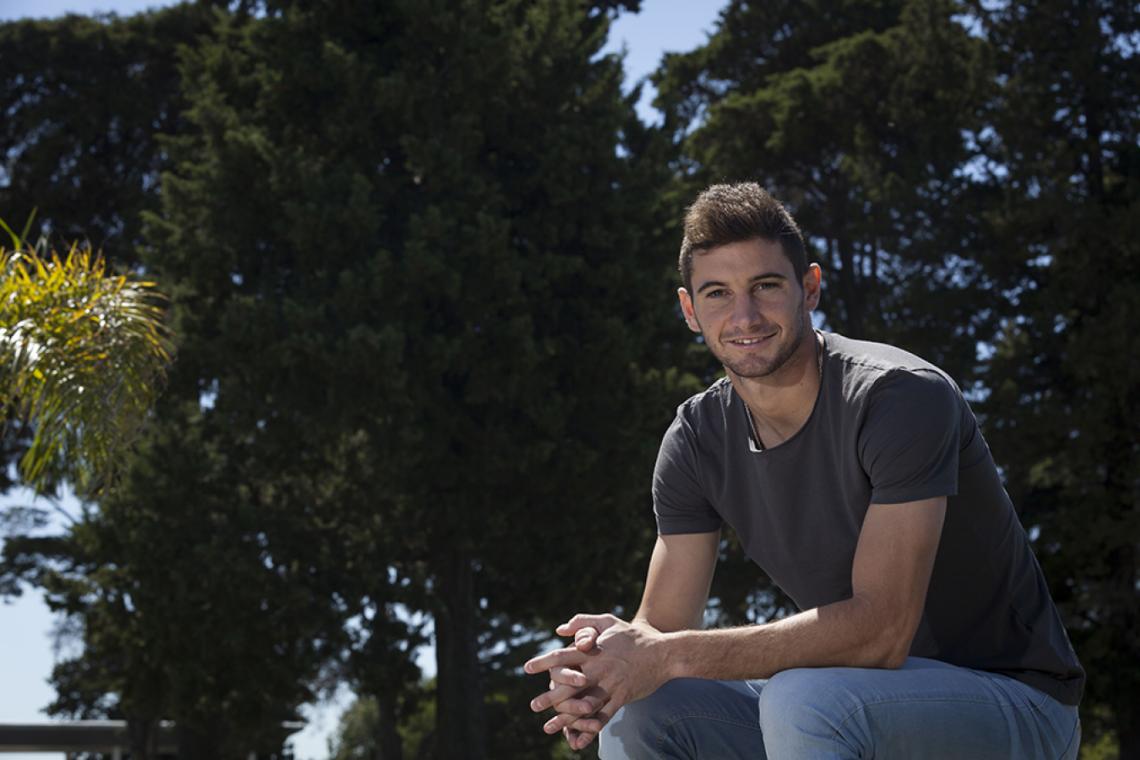 La sonrisa natural, la sobriedad en el vestir, en River camp, el predio de Ezeiza.
