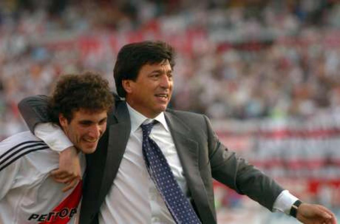 Imagen Passaella, junto al Pipita en River.