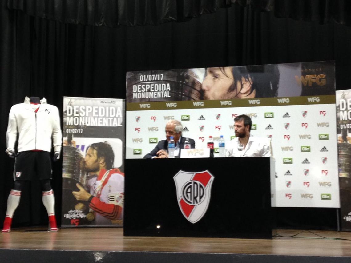 Imagen Cavenaghi y D´Onofrio, en la presentación.