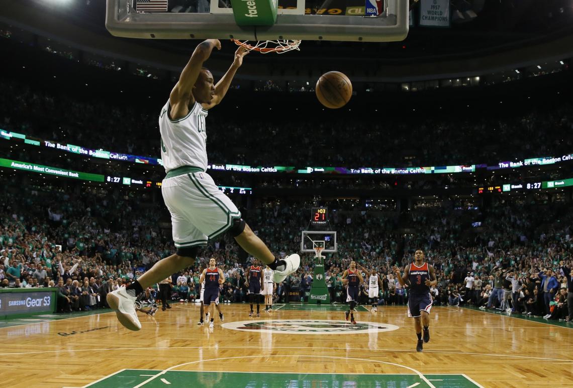 Imagen Avery Bradley, el goleador de la noche.