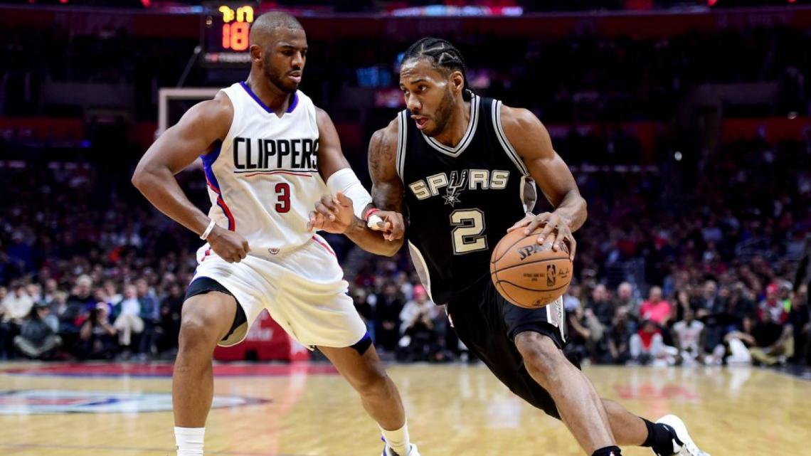 Imagen Paul, marcando a Kawhi Leonard.