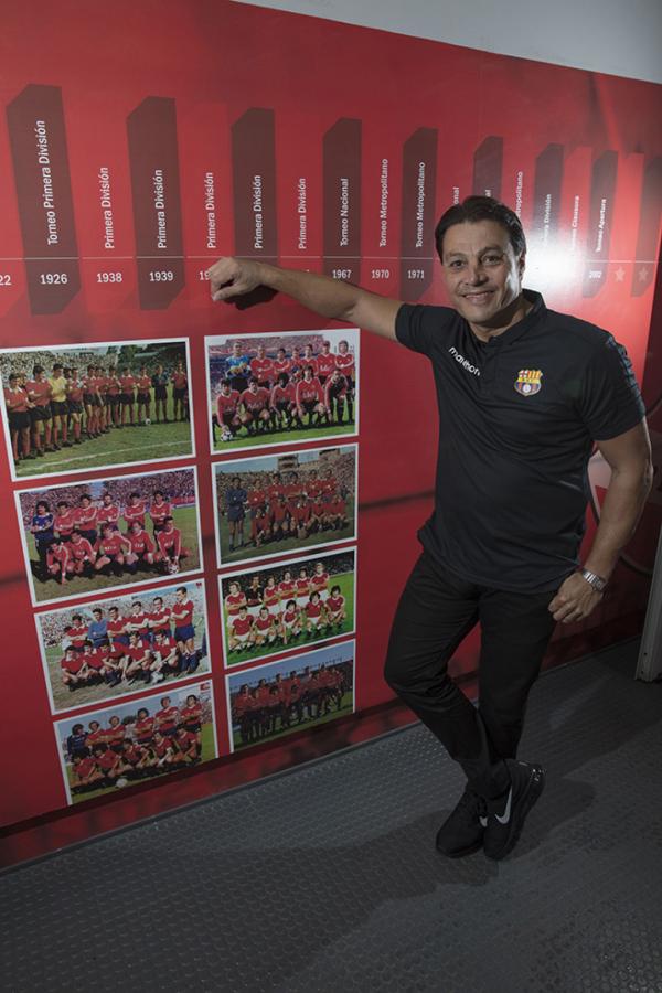 Aprovechó que su club jugaba contra Estudiantes por la Copa y se entrenó en el predio del Rojo.