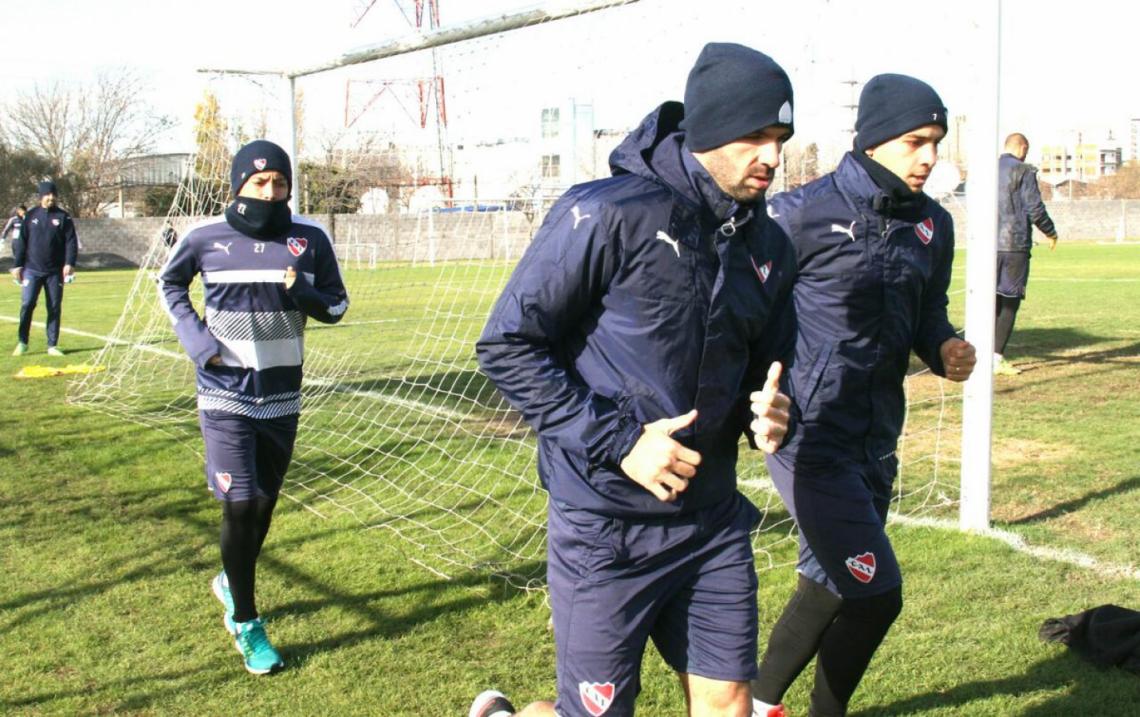 Imagen Gigliotti, Benítez y Barco, trotando.