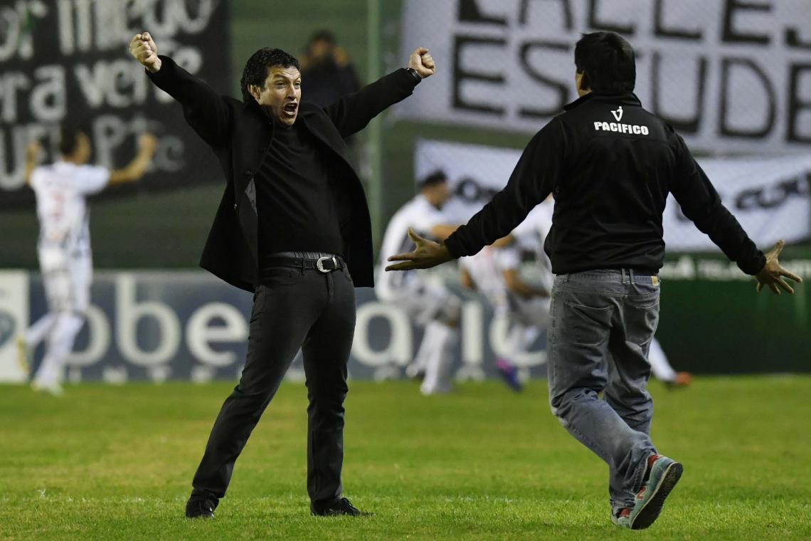 Imagen El entrenador Villafañe consiguió su máximo logro. Antes había dirigido a Luján de Cuyo, Deportivo Maipú y Huracán San Rafael, entre otros. 
