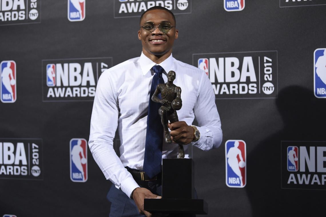 Imagen Westbrook, con su premio.