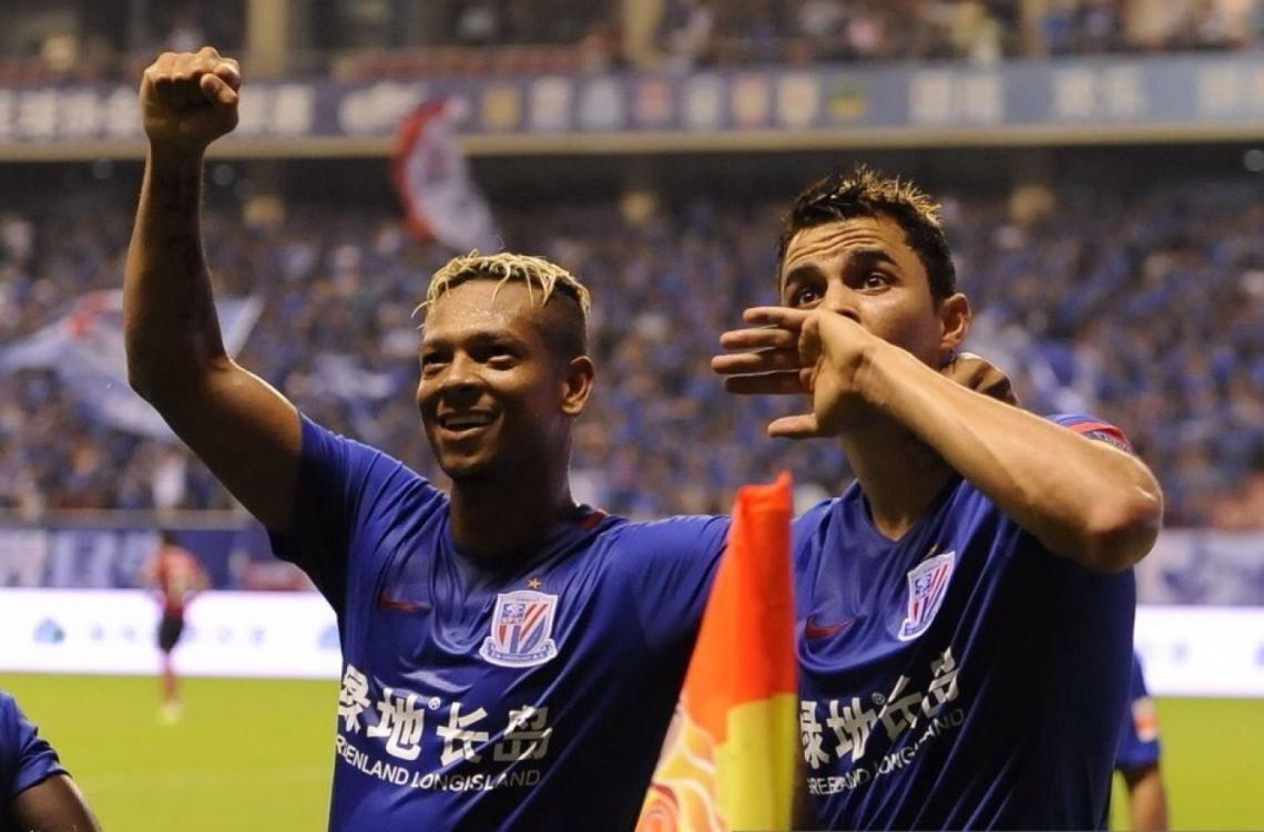 Imagen Guarín y Gio Moreno, festejando uno de los goles. 