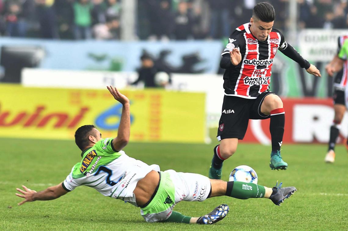 Chacarita va por el ascenso ante Argentinos El Gráfico
