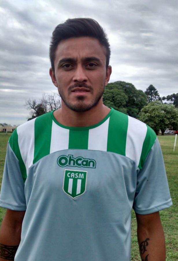 DE10 - Isaías Olariaga, jugador de Club Atlético San Miguel - Sobre la  recta final del Torneo
