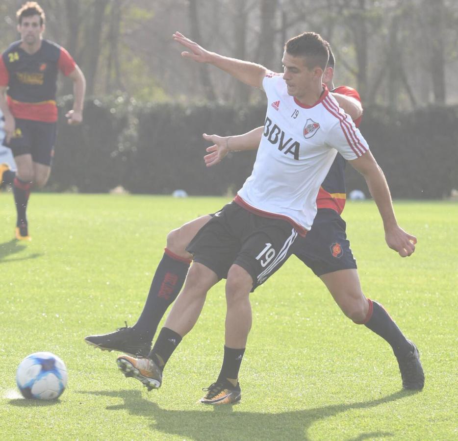Imagen Santos Borré, durante un amistoso con River.