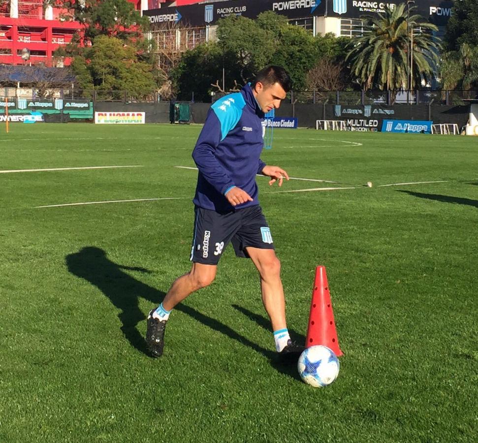 Imagen Triverio, en su primera práctica con Racing.