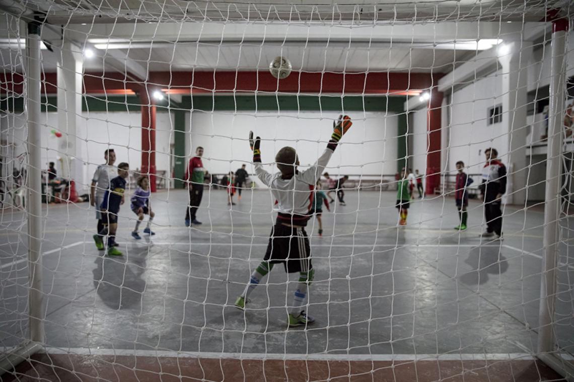 Imagen Son 400 los que practican fútbol en el club. Trabajar la técnica y los fundamentos, la clave.