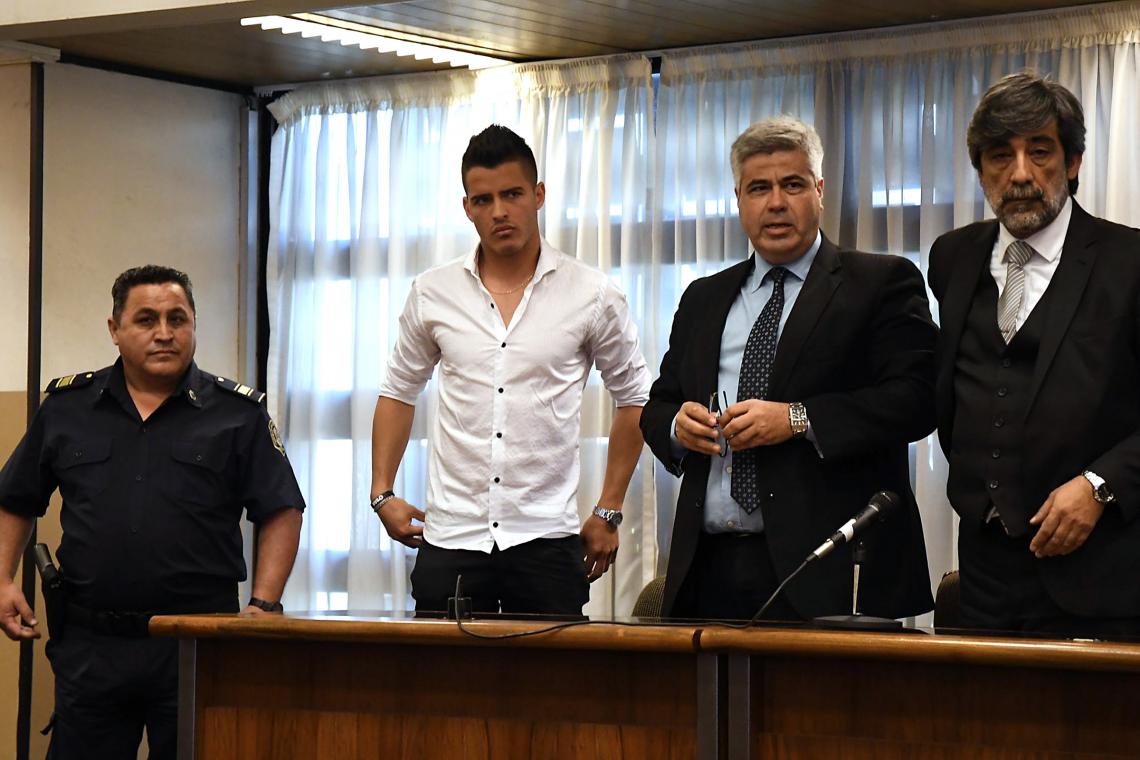 Imagen Falco y Zárate, ayer, luego de escuchar la sentencia.